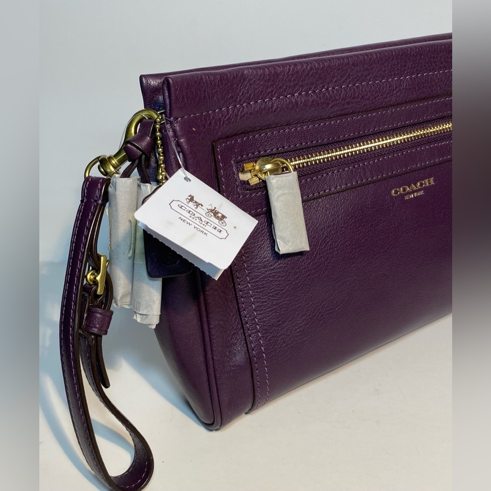 *NWT* Vintage Coach Black Violet XL Legacy Clutch